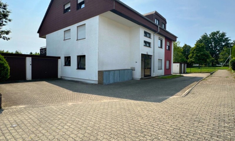 Schöne 2 ZKB-Wohnung mit EBK, Terrasse, Garten + Stellplatz in SLS - Picard