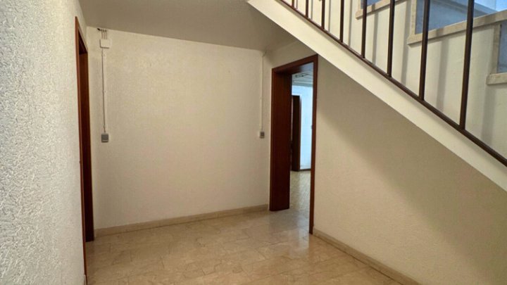 Schöne 2 ZKB-Wohnung mit EBK, Terrasse, Garten + Stellplatz in SLS - Picard