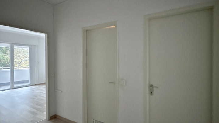 Gepflegte 3-ZKB-Wohnung im EG mit Loggia & Terrasse in ruhiger stadtnaher Lage