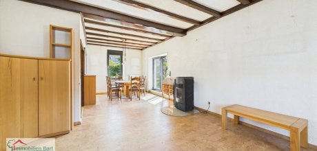 Wohn-Essbereich mit Zugang zum Garten