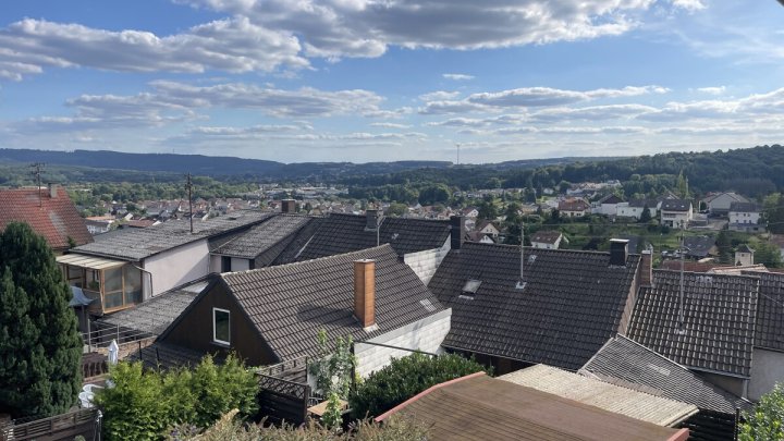 Familienfreundliches Einfamilienhaus mit Garten und Stellplatz