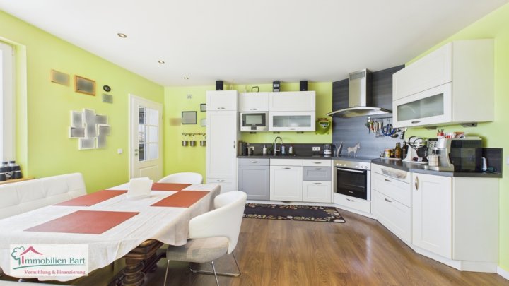 BAUERNHOF MIT VIEL PLATZ AUF 45 AR!