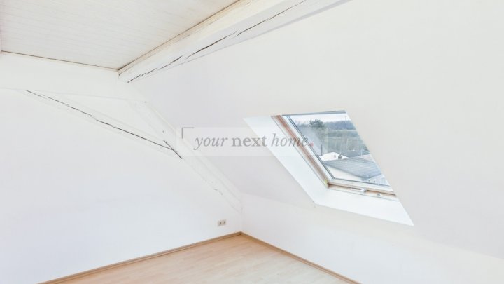 Wohnhaus mit 3 Wohnungen zu verkaufen. Der Preis ist heiß !!!