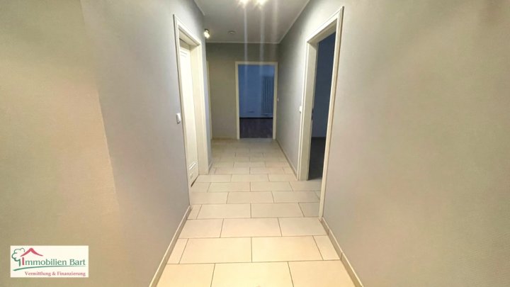 PERL: CHARMANTE ERDGESCHOSSWOHNUNG / 3 SCHLAFZIMMER / RUHIGE LAGE!