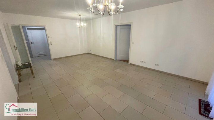 PERL: CHARMANTE ERDGESCHOSSWOHNUNG / 3 SCHLAFZIMMER / RUHIGE LAGE!