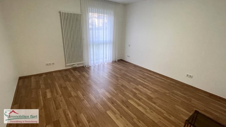 PERL: CHARMANTE ERDGESCHOSSWOHNUNG / 3 SCHLAFZIMMER / RUHIGE LAGE!