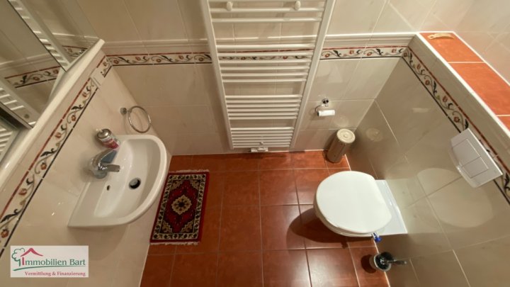 PERL: CHARMANTE ERDGESCHOSSWOHNUNG / 3 SCHLAFZIMMER / RUHIGE LAGE!