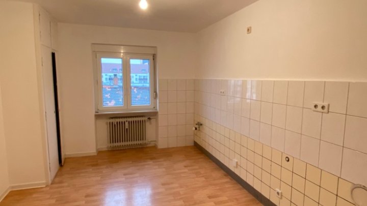 Gepflegte 3 ZKB mit Balkon in Stadennähe