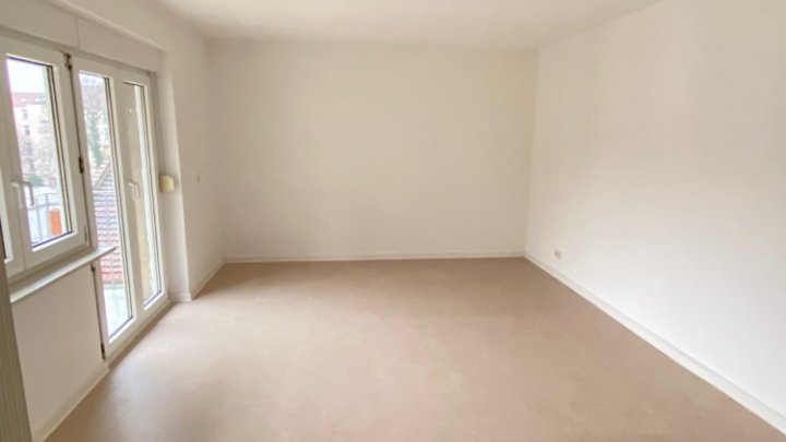 Gepflegte 3 ZKB mit Balkon in Stadennähe