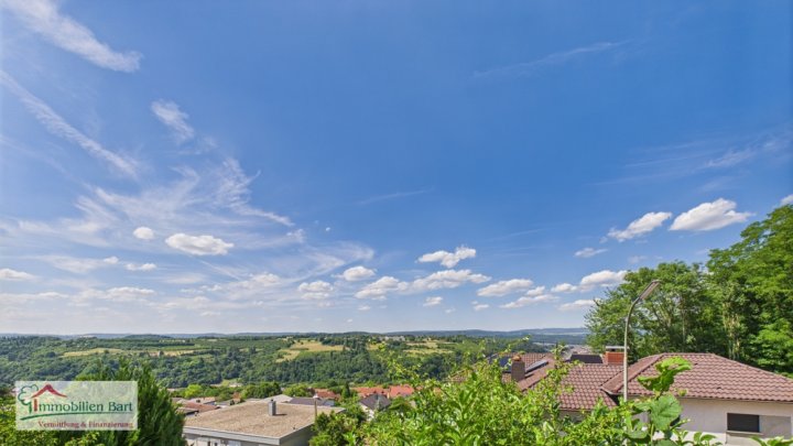 MERZIG: NATURNAH MIT TOLLER FERNSICHT!