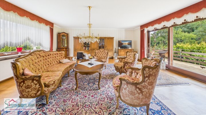 MERZIG: 204 M² WOHNHAUS IN TOP LAGE MIT FERNSICHT!