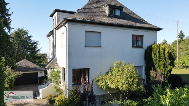 PERL: WOHNHAUS MIT CHARME + BAUGRUNDSTÜCK (gesamt 40 AR)