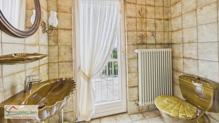 PERL: WOHNHAUS MIT CHARME + BAUGRUNDSTÜCK (gesamt 40 AR)