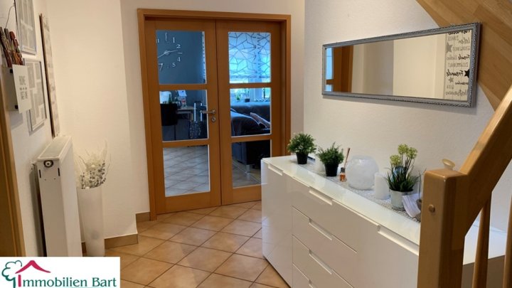 NITTEL: WOHNHAUS MIT KELLER + PHOTOVOLTAIK AM ORTSRAND!