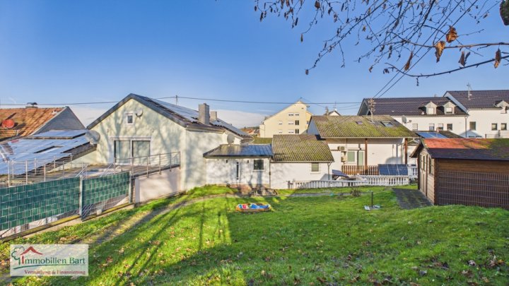 GRENZE L - SCHENGEN: RENOVIERTES WOHNHAUS /  197 M² WFL. / 5 SCHLAFZ. / GARTEN UND GARAGE