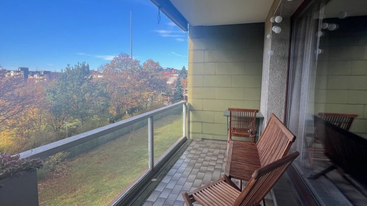 Neu renovierte möblierte 1,5 Zimmer Wohnung in Saarbrücker Innenstadt zu verkaufen