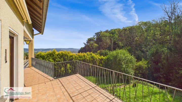 MERZIG: 204 M² WOHNHAUS IN TOP LAGE MIT FERNSICHT!