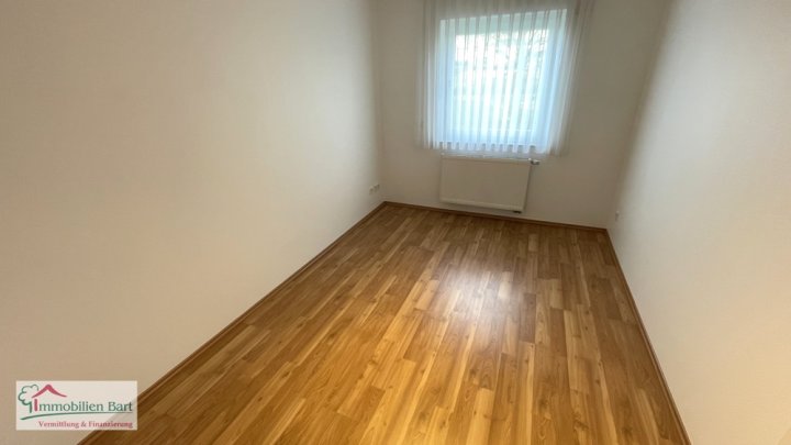 PERL: CHARMANTE ERDGESCHOSSWOHNUNG / 3 SCHLAFZIMMER / RUHIGE LAGE!