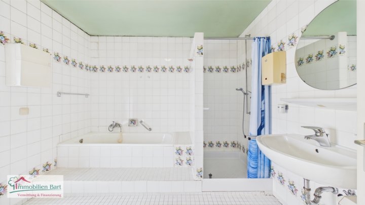 15 MIN. BIS L-REMICH: WOHNHAUS MIT ELW + GROSSER GARAGE