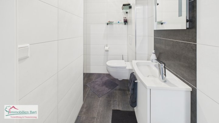 NENNIG: NEUWERTIGES, MASSIVES WOHNHAUS IN TOP LAGE AN DER GRENZE LUXEMBURG!