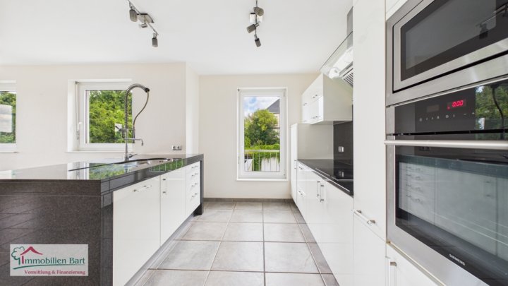 107 M² WOHNUNG + 2 GARAGEN + SICHT NACH LUXEMBURG