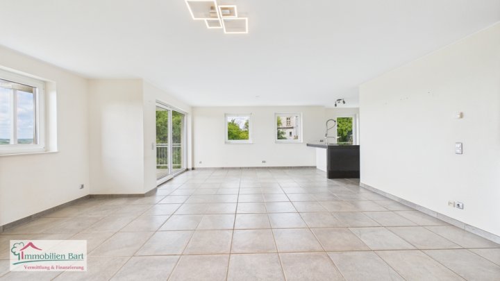 107 M² WOHNUNG + 2 GARAGEN + SICHT NACH LUXEMBURG