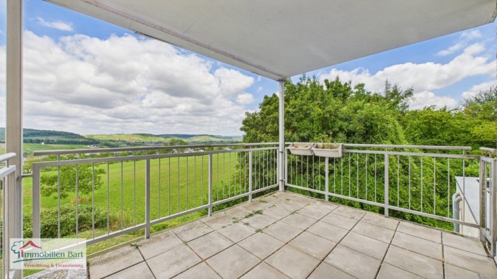 107 M² WOHNUNG + 2 GARAGEN + SICHT NACH LUXEMBURG