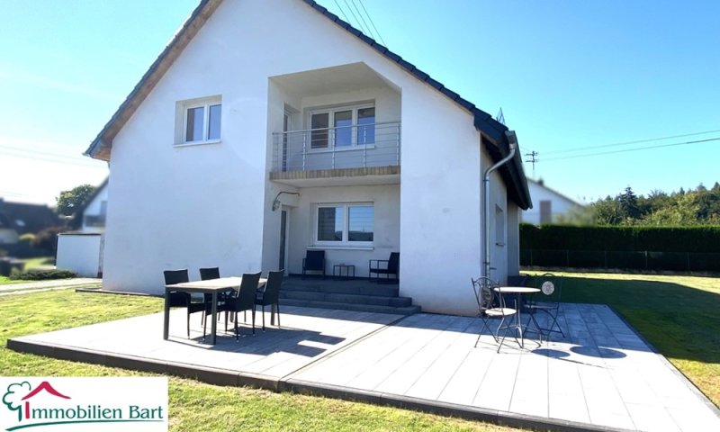 MERZIG: WOHNHAUS MIT 225 M² WFL. AUF TOLLEM 10 AR GRUNDSTÜCK