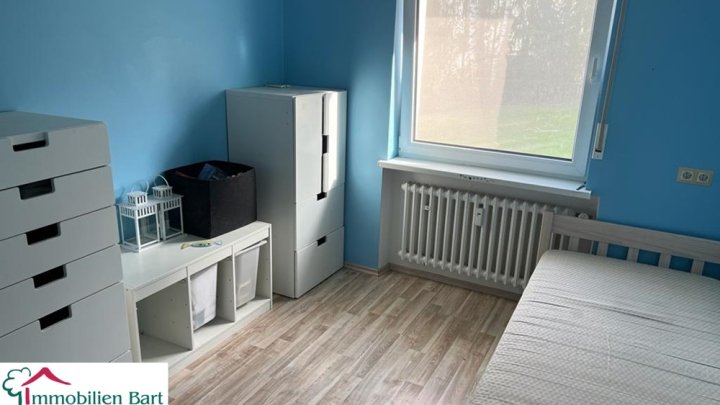 348 M² WFL. , 3 WOHNUNGEN + GARAGEN + GARTEN + AUSBAUPOTENZIAL!