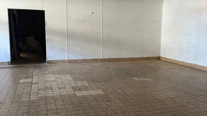 Gewerbeeinheit auf einem großen zentral gelegenen Grundstück in Wadgassen zu verkaufen