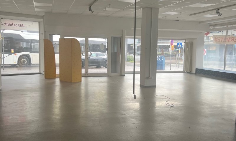 Große Gewerbeimmobilie über 3 Etagen im Herzen von Völklingen zu verkaufen