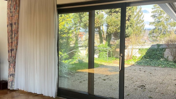 Schöner Winkelbungalow mit Ausbaupotential und Photovoltaikanlage in Überherrn zu verkaufen