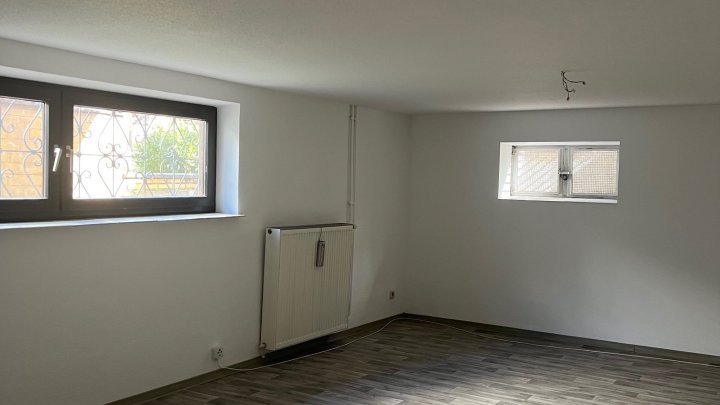 Schöner Winkelbungalow mit Ausbaupotential und Photovoltaikanlage in Überherrn zu verkaufen