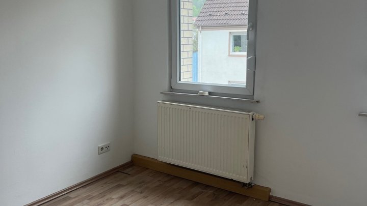 Renovierte Doppelhaushälfte mit Ausbaupotential in Illingen-Uchtelfangen zu verkaufen