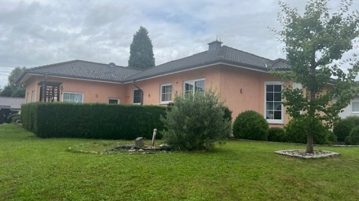 Schön geschnittener Bungalow in Mettlach-OT zu verkaufen