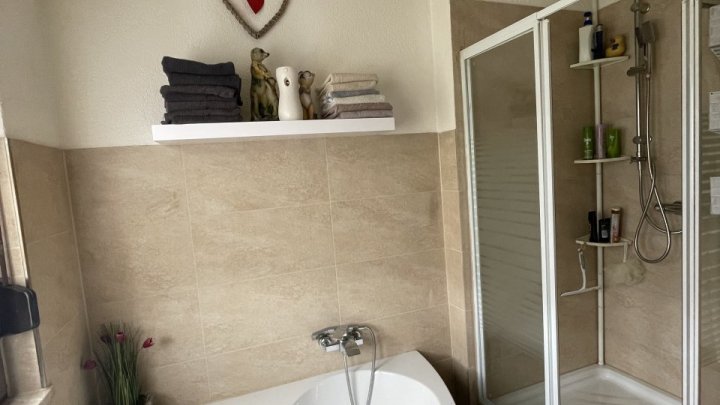 Großes Mehrfamilienhaus mit 4 Wohneinheiten in Großrosseln -Nähe Zentrum- zu verkaufen