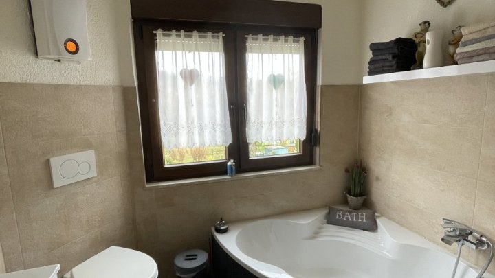 Großes Mehrfamilienhaus mit 4 Wohneinheiten in Großrosseln -Nähe Zentrum- zu verkaufen