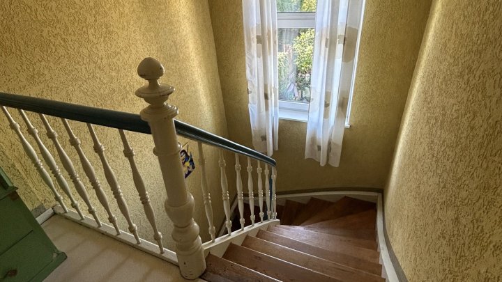 Liebhaberobjekt - einseitig angebautes historisches Vierfamilienhaus in Illingen zu verkaufen