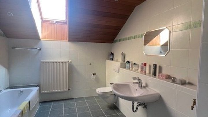 Großzügiges freistehendes 1-2 Familienhaus in ruhiger Lage in Saarwellingen zu verkaufen