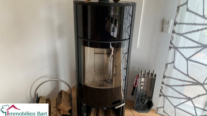 5 MIN. VON L-WORMELDANGE: GEPFLEGTES WOHNHAUS IN TOLLER LAGE !