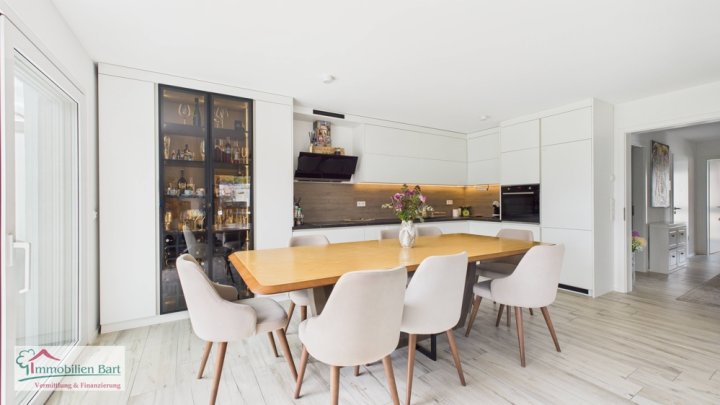 NUR NOCH DEN KOFFER MITBRINGEN!! NEUE, MÖBLIERTE WOHNUNG IN TOP LAGE VON PERL-BESCH