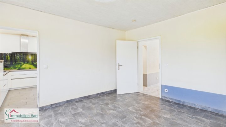 GRENZNÄHE: WOHNHAUS (148 M² WFL.) IN NATURNAHER WOHNLAGE