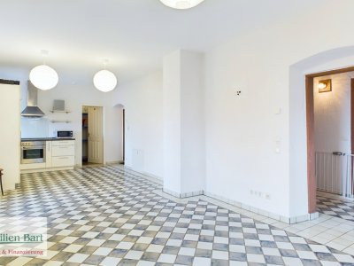 Wohn-Essbereich mit offener Küche