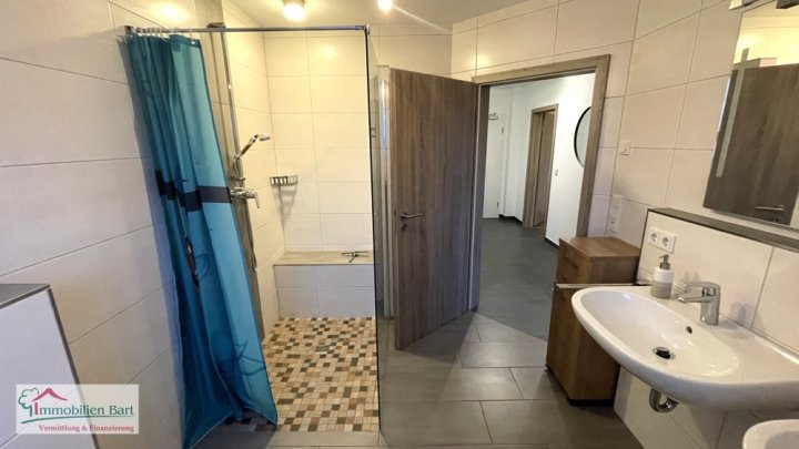 ORSCHOLZ: MODERNE WOHNUNG / 86 M² / 2 SZ / SOFORT FREI!