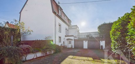 Seitenansicht / Garagen