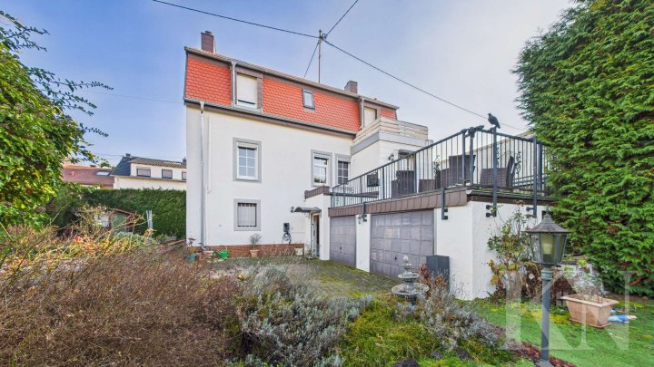 Vielseitiges Ein- bis Zweifamilienhaus in Saarbrücken-Güdingen!