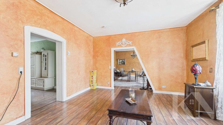 Vielseitiges Ein- bis Zweifamilienhaus in Saarbrücken-Güdingen!