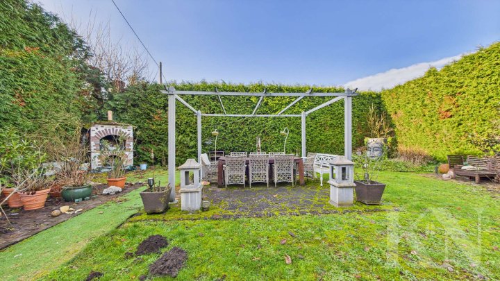 Vielseitiges Ein- bis Zweifamilienhaus in Saarbrücken-Güdingen!