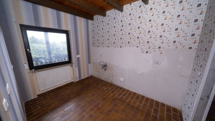 Gepflegtes Ein - Zweifamilienhaus ruhig gelegen im Grünen