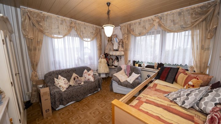 Gepflegtes Ein - Zweifamilienhaus ruhig gelegen im Grünen